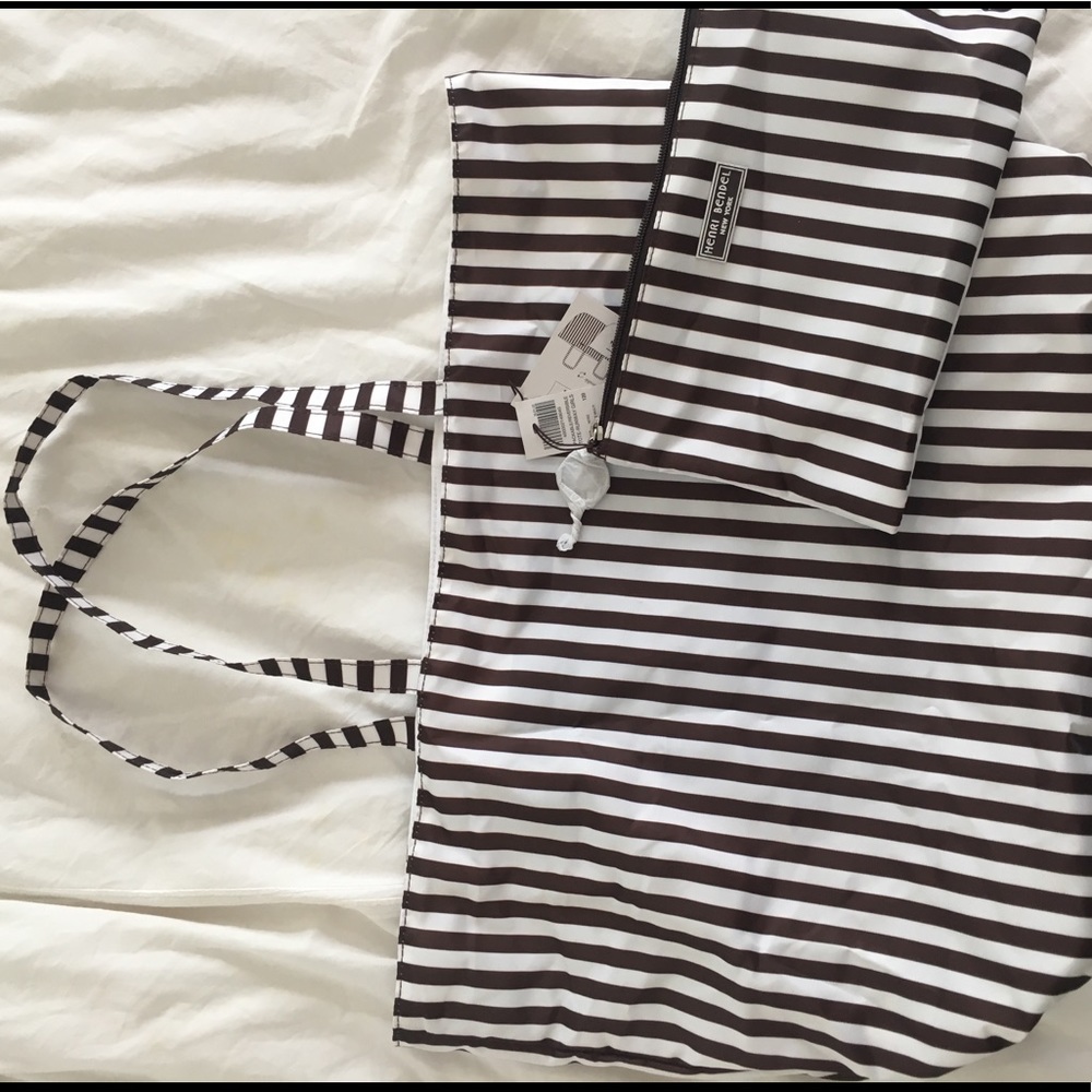 Henri Bender reversible tote w/ cosmetic bag!